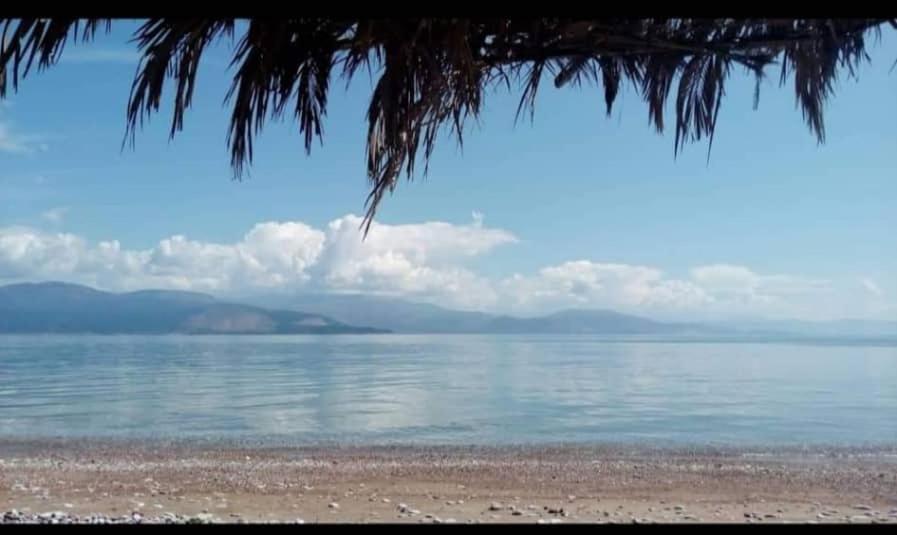 F.K Room Aigio Dış mekan fotoğraf